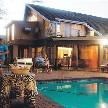 Rustenburg Guesthouse Ngoại thất bức ảnh