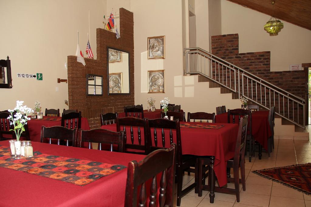 Rustenburg Guesthouse Ngoại thất bức ảnh